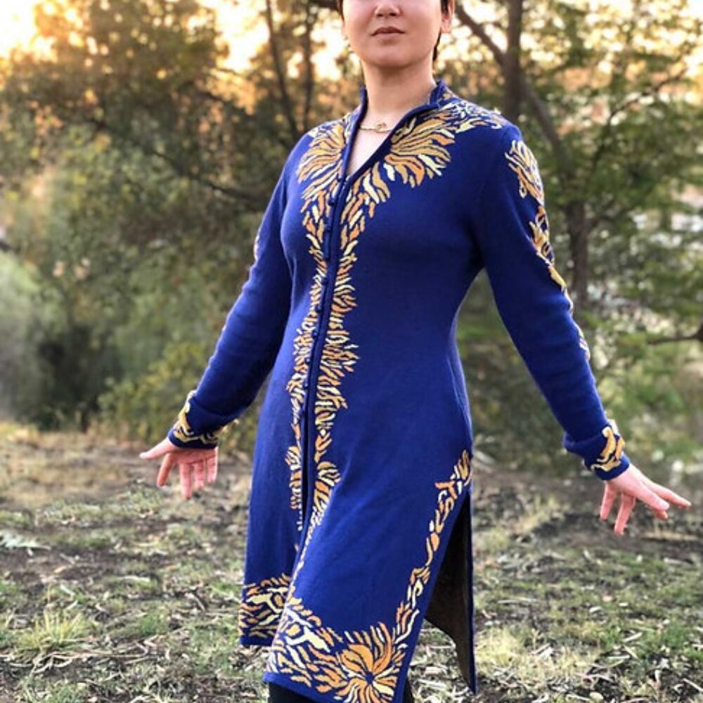Shadow and Bone Sun Summoner Alina Cardigan Kefta Sweater - Large